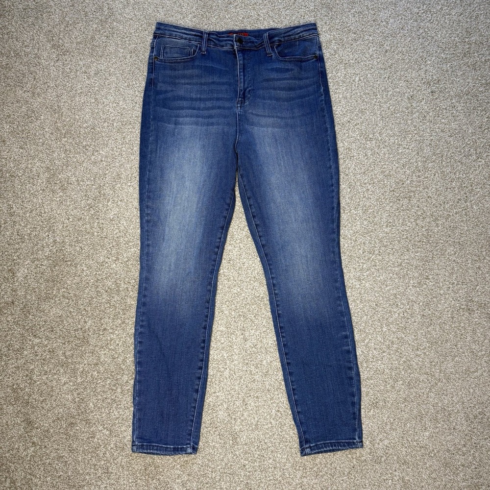 GUESS Jeans Women's Size 32x32 Skinny Leg Dark Faded Wash Stretch Jeans